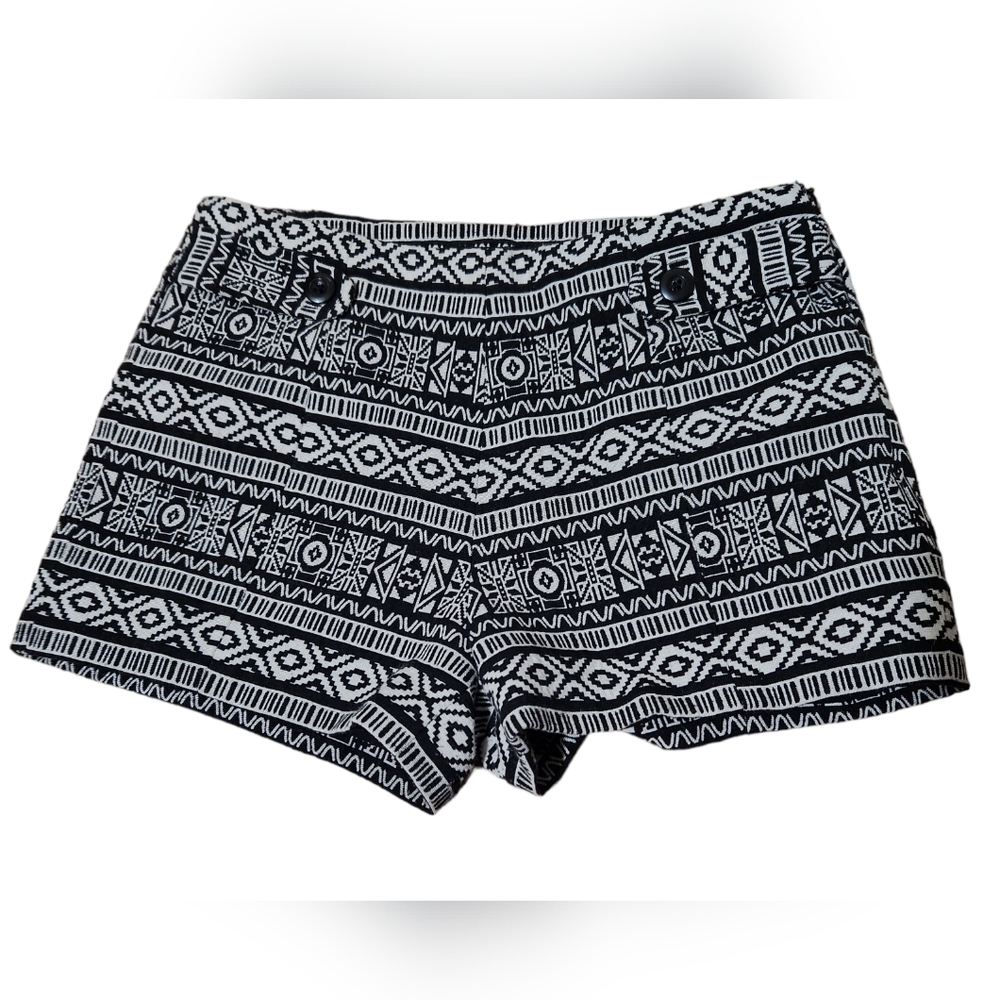 EUC Forever 21 Black and White Tribal Print Shorts Size XS